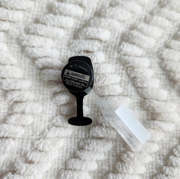 Crocs Wine Jibbitz - Picture 2 of 2